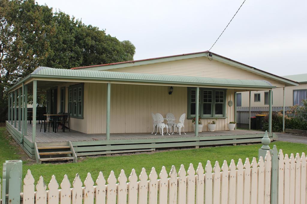 Beach Holiday Cottage Apollo Bay Exteriör bild